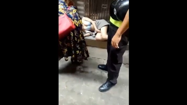 @20206702942 用户上传:怎么喝成这样 @20206702942 用户上传:怎么喝成这样