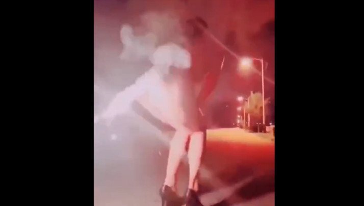 @20206041028 用户上传:新玩法把火花插入鲍鱼放 @20206041028 用户上传:新玩法把火花插入鲍鱼放