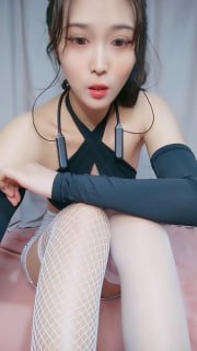 带唇钉的极品小姑娘,白丝情趣诱惑全程露脸性感的无毛白 带唇钉的极品小姑娘,白丝情趣诱惑全程露脸性感的无毛白