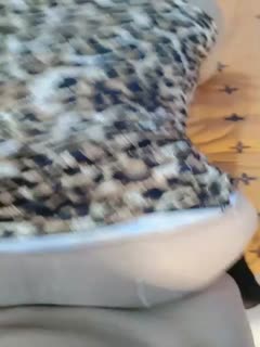 今天老婆漂亮哦,穿着豹纹连衣裙,下班堵在门口、激战到床上,拥抱舌吻_女上位,酣畅淋漓! 今天老婆漂亮哦,穿着豹纹连衣裙,下班堵在门口、激战到床上,拥抱舌吻_女上位,酣畅淋漓!