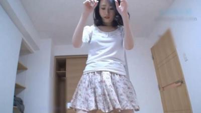 超漂亮性感的白嫩气质小少妇脱掉内裤在客厅地上被爆操内射 超漂亮性感的白嫩气质小少妇脱掉内裤在客厅地上被爆操内射