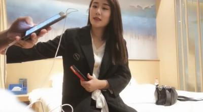 四眼男网约刚大学毕业不久实习期四川美女 四眼男网约刚大学毕业不久实习期四川美女