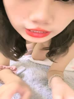 学生制服红唇妹妹!新人下海收费房!按摩器震穴假屌插嘴,开档黑丝跳蛋塞入 学生制服红唇妹妹!新人下海收费房!按摩器震穴假屌插嘴,开档黑丝跳蛋塞入