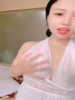 气质超棒酒窝美女!性感白色短裙!笑起来甜美,坐马桶上尿尿 气质超棒酒窝美女!性感白色短裙!笑起来甜美,坐马桶上尿尿