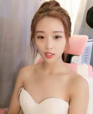 人和声音都很甜美的颜值女主播十分诱人. 人和声音都很甜美的颜值女主播十分诱人.