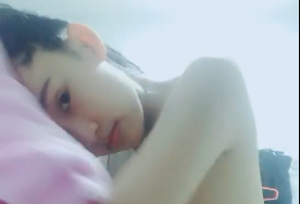 颜值不错嫩妹子洗澡出来漏逼小秀_逼逼毛毛比较多很是诱惑不要错过. 颜值不错嫩妹子洗澡出来漏逼小秀_逼逼毛毛比较多很是诱惑不要错过.